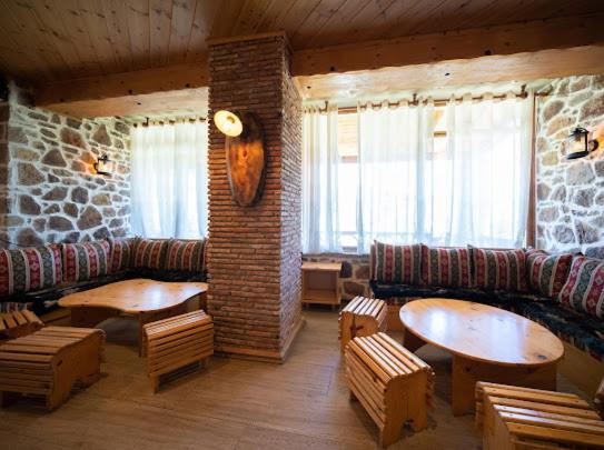 Vila Shen Maria Hotel Voskopoje Exterior photo