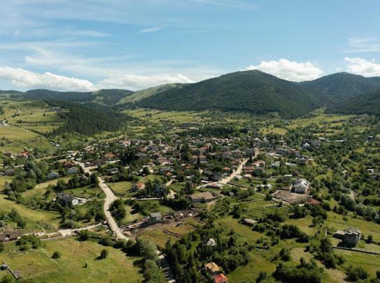 Vila Shen Maria Hotel Voskopoje Exterior photo